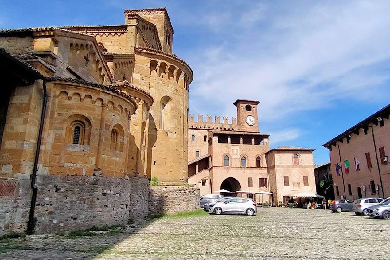 piazza del municipio di Castell'Arquato